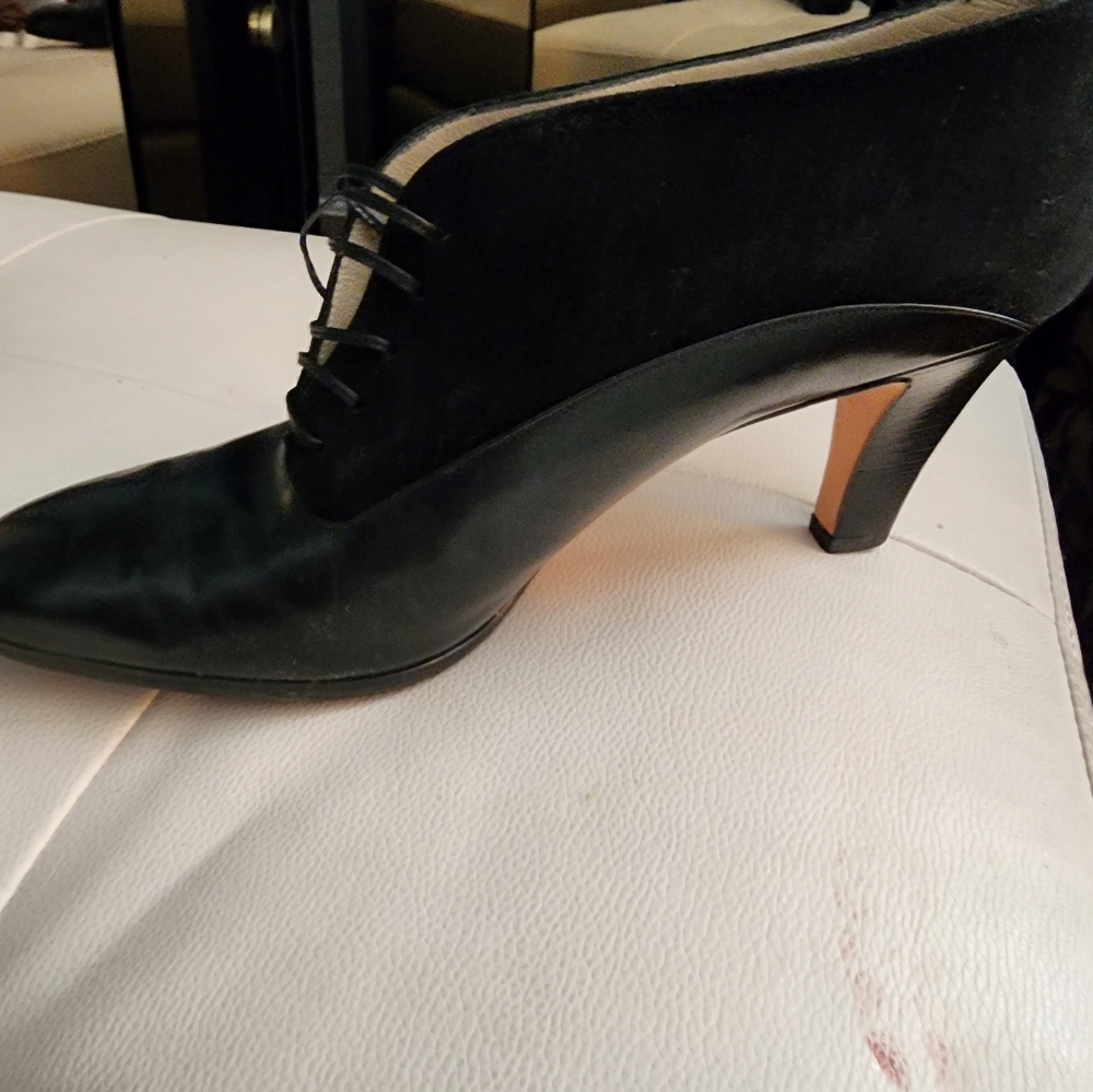 Shoes - Picture 2 of 4